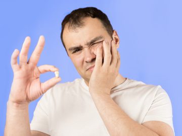 What-to-Do-If-You-Knock-Out-a-Tooth